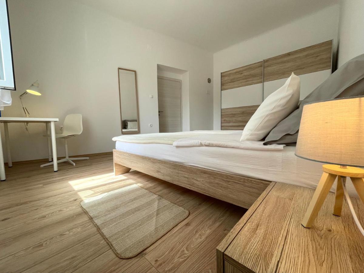 Modern Apartment In The Old Part Of Town Рийека Екстериор снимка